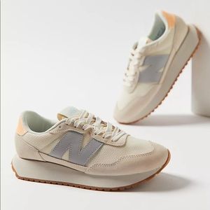 NWT New Balance 237 Women’s Sneaker